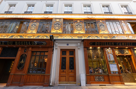 Bouillon Camille Chartier is historic French restaurant on Racine Street in Paris . It showed characteristic Art Nouveau style: carved wood and ceramics, with mirrors and glass paintings.のeditorial素材