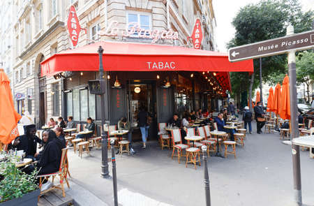 At the intersection of three very lively roads in the Haut Marais district of Paris , Le Progres is typically Parisian bar-tabac.のeditorial素材