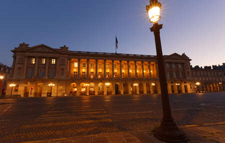 The Hotel de la Marine is an iconic monument on Concorde square . Until 1798, it housed the Garde-Meuble de la Couronne, before becoming the headquarters of France navy ministry for over 200 years.のeditorial素材