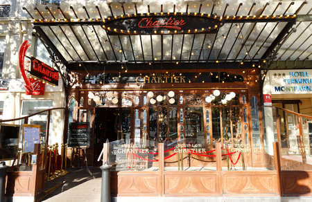 Since its creation in 1896, restaurant Bouillon Chartier has earned itself a reputation as a true culinary institution in Paris . It located in the Montparnasse district in Paris.のeditorial素材