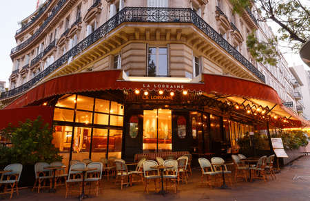 Brasserie la Lorraine is a beautiful, elegant restaurant at Place des Ternes, a public space and Metro stop in Paris.のeditorial素材