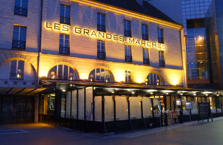 The traditional parisian resaurant Les Grandes Marches . It located at Bastille square in Paris, France.のeditorial素材