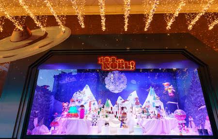 The Christmas showcase of Galeries Lafayette shopping center,Paris,Franceのeditorial素材