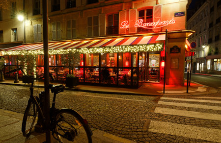 The famous restaurant Le Bonoparte decorated for Christmas 2021. It located on Saint-Germain boulevard .のeditorial素材