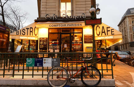 Cafe Leonard is a traditional French cafe located in Marais quarter neighbourhood of 3th district of Paris.のeditorial素材