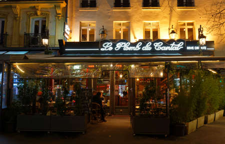 Le Plomb du Cantal is a traditional French restaurant located near Saint Martin arch in 10th district of Paris.のeditorial素材
