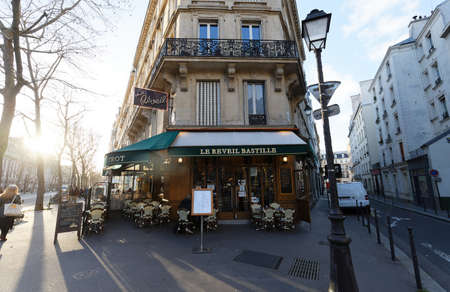 Le Reveil Bastille is a traditional French restaurant located in Bastille square neighbourhood of 4th district of Paris.のeditorial素材