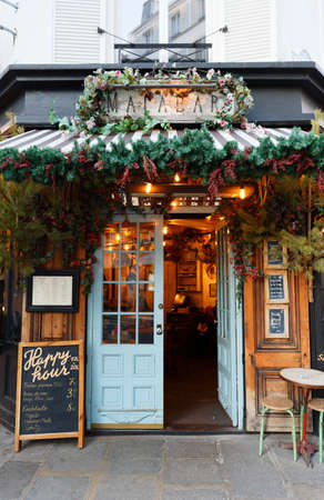 The traditional French restaurant Malabar is located at Saint Dominique street , in the 7th district of Paris.のeditorial素材