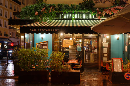 LAppartement is a traditional French restaurant located near Saint Martin arch in 10th district of Paris.のeditorial素材