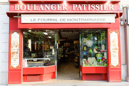 The vintage bakery and cake shop Le Fournil de Montparnasse located in 15th district of Paris near Montparnasse railway station . Paris. France.のeditorial素材