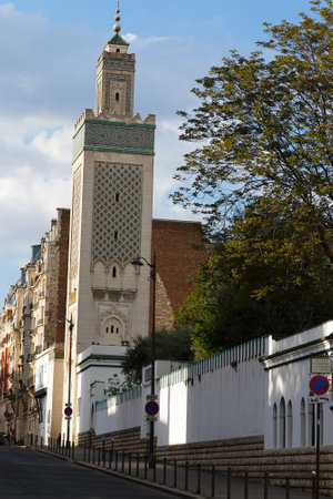 Great Mosque of Paris - Muslim temple in France. It was founded in 1926 as a token of gratitude to the Muslim tirailleurs .の写真素材