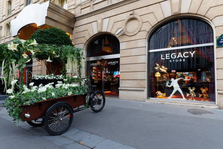 Legacy is a new boutique designed specifically for luxury hotels. It located at Avenue George V, just around the corner from the Champs-Elysees.のeditorial素材