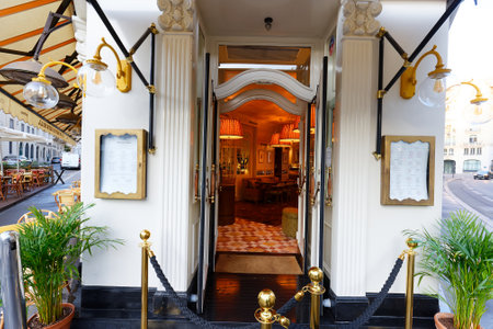 Located in the 16th arrondissement of Paris in the very famous Champs Elysees district, the Sir Winston is the oldest British Pubs in the capital.のeditorial素材