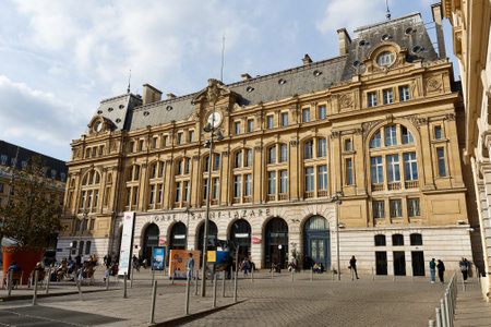 The Saint-Lazare Railway station in central Parisのeditorial素材