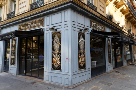 Ernest and Valentin handcraft bakery and pastry shop located near Le Marais quarter of Paris, France.のeditorial素材