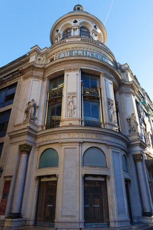 Paris Printemps ,founded in 1865 - largest beauty Department Store in world with 45000 square meters of shopping. Paris Printemps facade registered as Historic Monument.のeditorial素材
