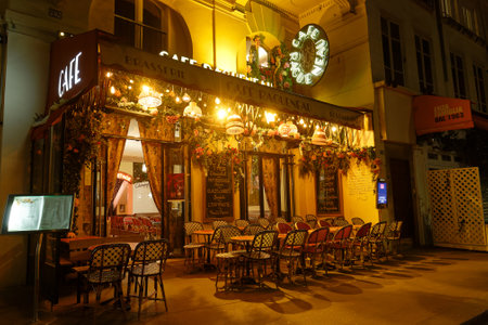 Located in the 1st arrondissement, cafe Ragueneau rubs shoulders with the most well-known French cultural heritage sites including the Palais Royal and gardensのeditorial素材