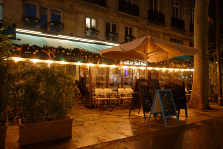 La Fontaine Saint Michel restaurant, which is located near one of the most important tourist attractions in the charming city of Paris, the Saint Michel Water Fountainのeditorial素材