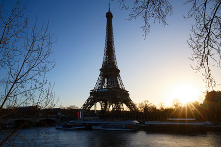 Sunset view of Eiffel tower and Seine river in Paris, France. Autumn Parisの写真素材