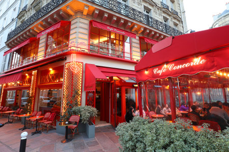 Cafe Concorde is a bar located in the 7th arrondissement of Paris. It is located on Boulevard Saint-Germain, a few steps from the Alexandre III bridge and the Invalides Esplanade.のeditorial素材