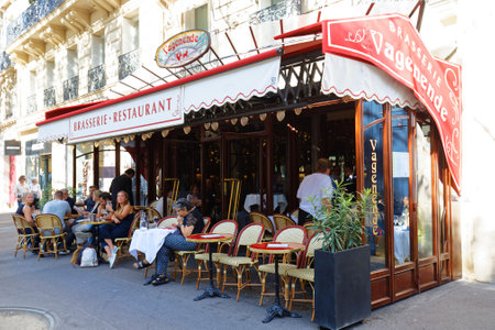 The traditional French restaurant Vagenende.. It located in Saint German district in Paris. Housed in a 19th-century former patisserie, Vagenende was created in 1904のeditorial素材