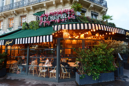 Le Choupinet is a traditional French cafe in the 6th arrondissement of Paris. It located near the...
