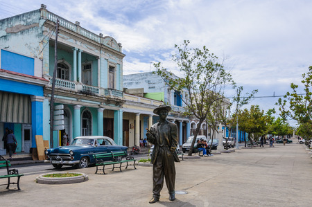 Statue of Cuban musican Benny Moreo in the Paseo El Prado in Cienfuegos, Cubaのeditorial素材