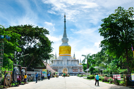"Phra That Na Dun" is Landmark MahaSarakham ,Thailand Bhudda temple Stupa Maha Sarakham landmark,Temple blue sky in Maha Sarakham, Thailand; Phra That Na Dun (Temple),のeditorial素材
