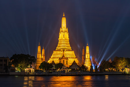 2021, March 17 : Wat Arun is a Buddhist monastery  under the royal patronage in bangkok Thailand. Horizontal with copy spaceのeditorial素材