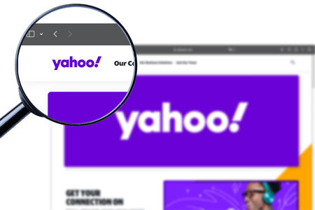 Los Angeles, California, USA - 11 March 2023: Yahoo website homepage. Yahoo logo visible on display screen, Illustrative Editorial.のeditorial素材