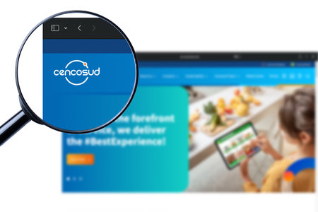 Los Angeles, California, USA - 8 Martha 2023: Illustrative Editorial of Cencosud website homepage....