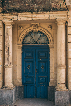 Maltese old blue door, Maltaの写真素材