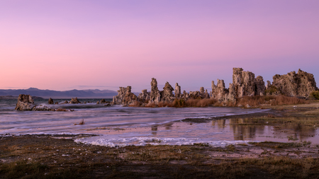 Mono Lake Pink Sunsetの写真素材
