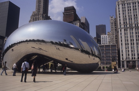 Cloud Gate sculpture in Chicago, Illinois, USA.のeditorial素材