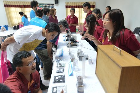 SUKHOTHAI province - MAR 5-6: Lemon basil farmer workshop, technology transfer to community March 5-6, 2015 in the northern of Thailand.のeditorial素材