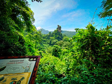 Pha Chau at Mae Wong national park in Thai, Thailand.の写真素材