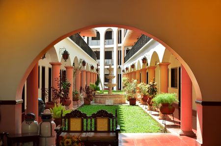 MERIDA, MEXICO - FEBRUARY 22 : Historic building on main street in Merida City Yukatan February 22, 2014 Mexicoのeditorial素材