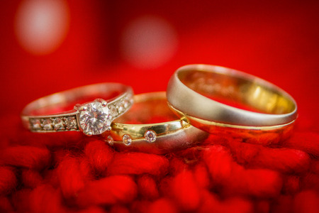 wedding rings gold and silver, macroの写真素材