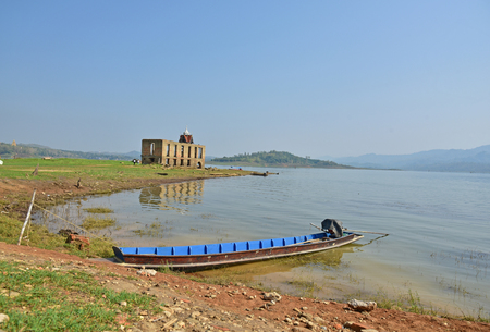 SANGKHLABURI-KANCHANABURI, THAILAND - MARCH 30 Sunken Temple is the last remaining vestige of the old town flooded for the creation of Khao Laem Reservoir on March 30, 2015 in Sangkhlaburi, Kanchanaburi, Thailand.のeditorial素材
