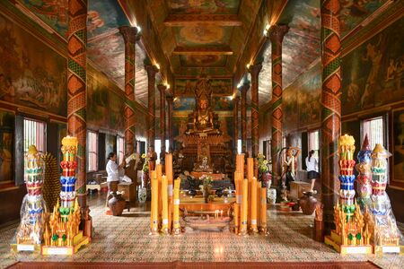 PHNOM PENH, CAMBODIA - JULY 08, 2015 : Tourists visit Wat Phnom. Wat Phnom is a Buddhist temple located in Phnom Penh, Cambodia.のeditorial素材