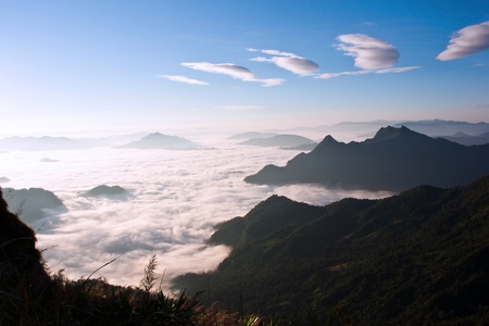 Mist and mountains.の写真素材