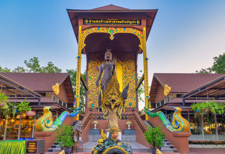 Krathum Baen District, Samut Sakhon, December 8, 2019.  Wat Tha Mai.  Magnificent Buddhist temple. The new main temple building is a piece of art.のeditorial素材