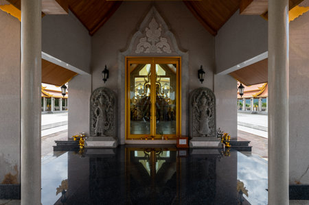 Chon Buri, Thailand, December 4, 2022 . Wat Boonyawad. It is a temple with a very wide area.
There is a Pagoda on the hill natural atmosphere
mountain viewのeditorial素材