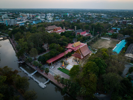 Nakhon Pathom, February 04, 2023.  Wat Wang Taku, The temple looks peaceful next to the canal and is a meditation place that is not far from the city.のeditorial素材