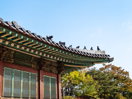 SEOUL, SOUTH KOREA - OCTOBER 31, 2019: decor of roof on hall in Changgyeong Palace in Seoul city. The palace was built in the mid-15th century and it was renovated and enlarged in 1483のeditorial素材