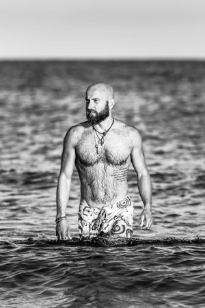 Walk from the sea - black and whiteの写真素材