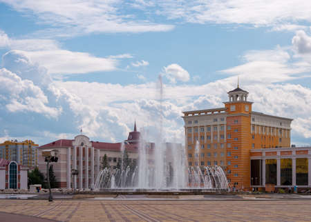 Saransk, Russia - August 25, 2017: Fountain in the center of Saransk. City landscape.のeditorial素材