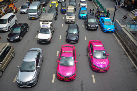 BANGKOK - October 25,2018 : Scene of traffic and people on Ratchadamri road, Bangkok- THAILANDのeditorial素材