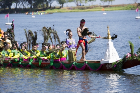 Sakon traditional peacock dance procession round のeditorial素材
