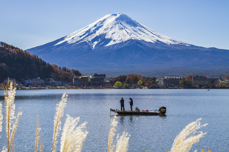 Fuji Mountain at Lake kawaguchiko in Japanのeditorial素材